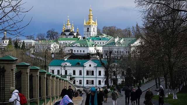 "Їх гнати треба": українка палко підтримала виселення УПЦ МП із Києво-Печерської лаври
