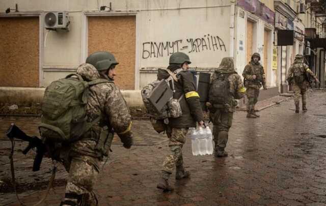 "Ситуация на Бахмутском направлении остается сложной для нашей армии", – полковник СБУ