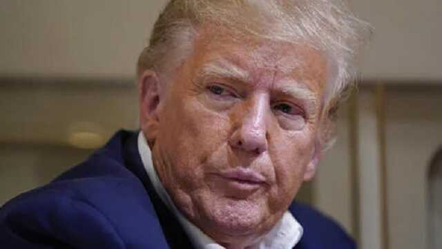 Трамп прилетить на суд до Нью-Йорка: поліція зводить барикади, очікують протестів