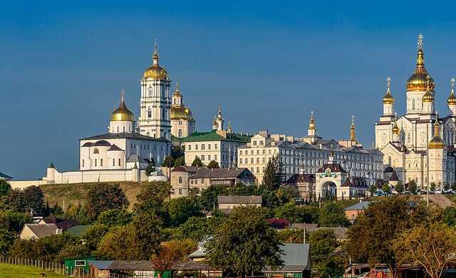 Слідом за Києво-Печерською лаврою: УПЦ МП можуть виселити з Почаєва