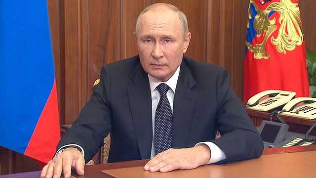 "Санкции надолго": Путин призвал россиян готовиться к жизни без западных товаров