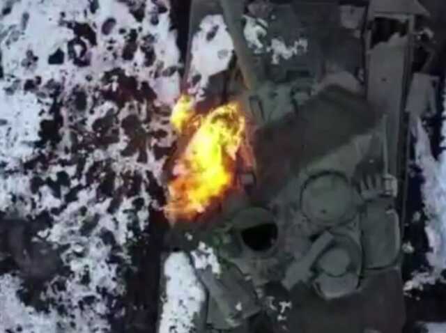 Украинские военные эффектно уничтожили "лучший" российский танк Т-90М "Прорыв"