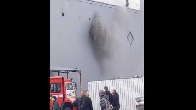 У Макіївці горить відомий супермаркет