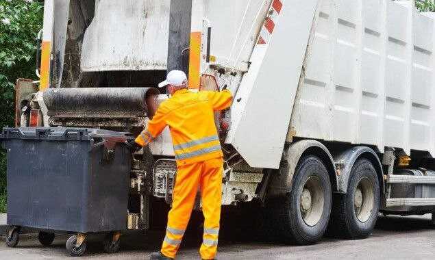 Университет КПИ планирует потратить 1,2 млн гривен на вывоз мусора