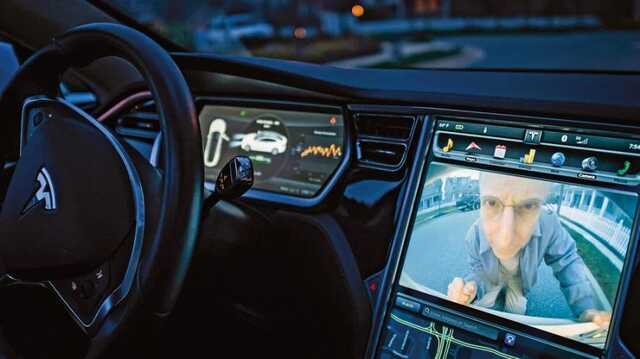 Співробітники Tesla роками кидали один одному відео, зняті на камери чужих електромобілів