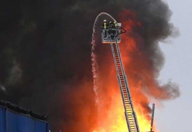 Масштабна пожежа у Гамбургу: місто накрило токсичною хмарою