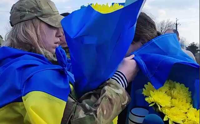 Україна повернула з російського полону 100 військових