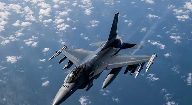 Резников пригласил иностранных пилотов истребителей F-16 в "Интернациональный легион"