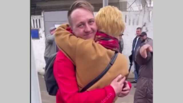 Одеситка з поліцією відбила свого чоловіка, якого насильно утримували військкоми