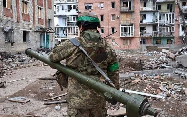 У міській забудові Бахмуту відбуваються безпрецедентні криваві бої, - Череватий