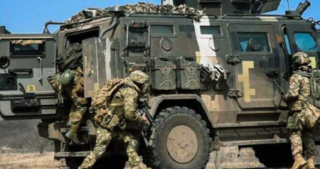 Вдале нічне полювання на бронетехніку РФ показали ЗСУ