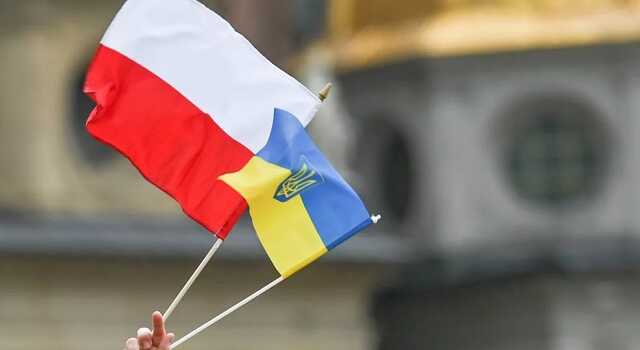 Україна та Польща домовилися разом "вдосконалювати підручники" з історії та географії