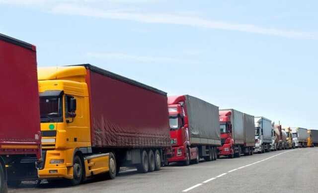 Втрати на мільйони доларів: український мед не пускають до Польщі, бізнес забив на сполох