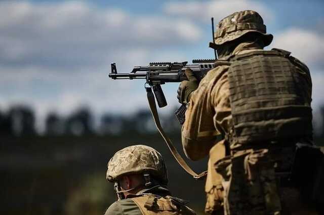 ЗСУ знищили російську станцію РЕБ, тривають бої за Бахмут та Мар’їнку, - Генштаб