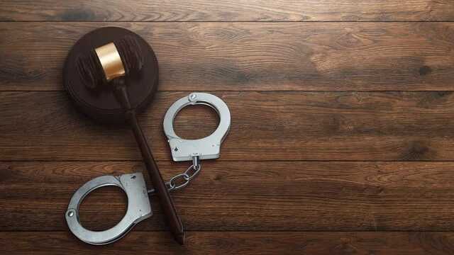 В Житомире оштрафовали полицейского, обещавшего исключить бизнесмена из санкционного списка СНБО