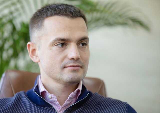 «Золотий» куратор митниці Микола Беззубенко