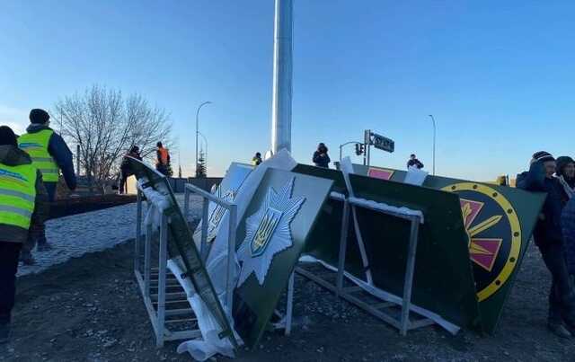 К годовщине освобождения Киевской области в Буче установили мемориал защитникам