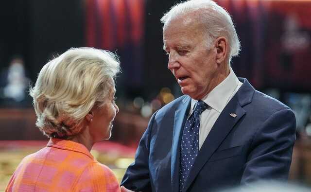 Байден обсудил с президентом Еврокомиссии экономическую поддержку Украины