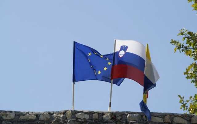 Словения присоединится к совместным закупкам боеприпасов для Украины, - СМИ