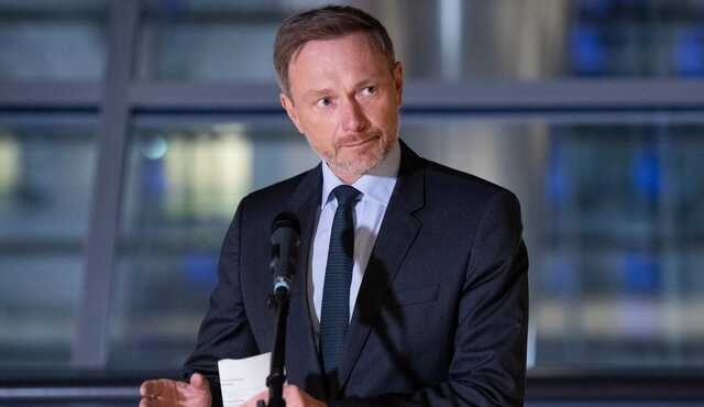 Министра финансов Германии ударили ниже пояса на съезде его партии