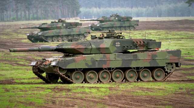 س  Leopard 2A4,  ,    