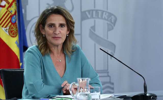  ,         , - Reuters