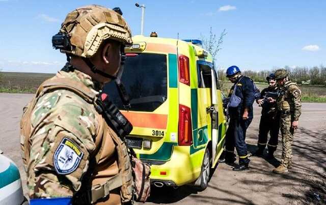 Вибрались із пекла. Поліцейським вдалося евакуювати ще 20 людей із Бахмута