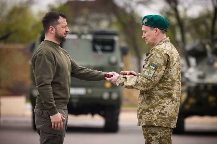 Зеленский вручил государственные награды пограничникам