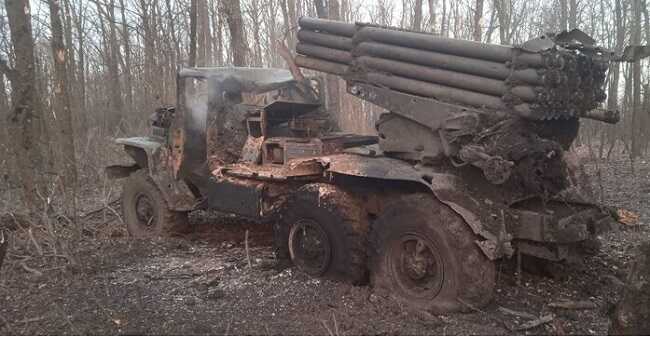 Знищена за допомогою квадрокоптера російська РСЗВ БМ-21 "Град"