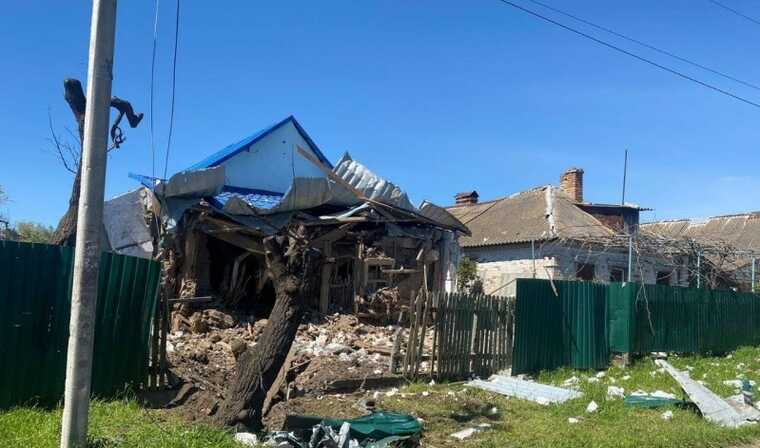 Оккупанты обстреляли Никополь: один человек получил ранения, повреждены дома