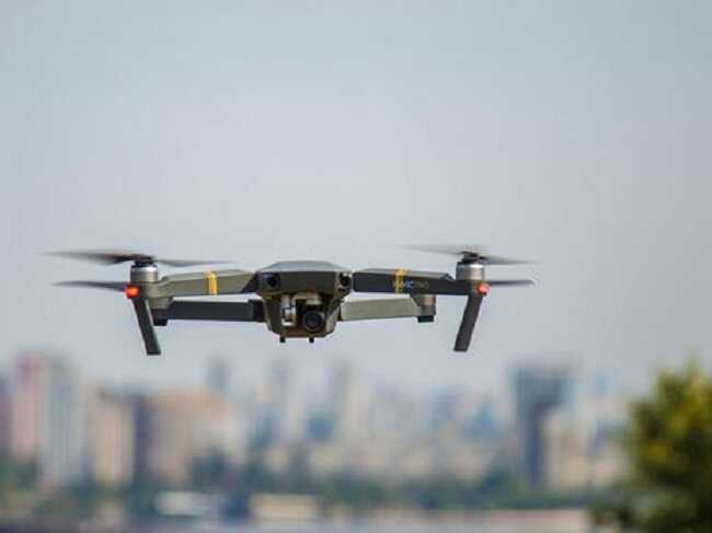 "Атака на Путина": в Москве с испуга запретили полеты дронов