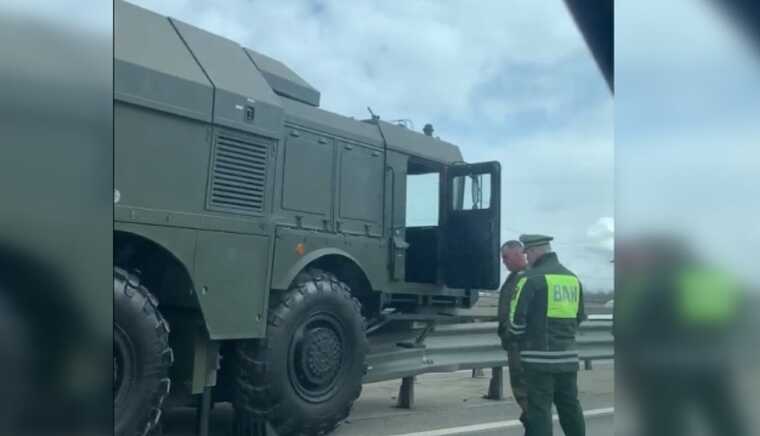 Поспішав на репетицію параду: у російському Петербурзі сталася ДТП з "Іскандером"