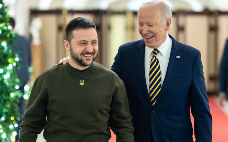Білий дім про переговори Зеленського та Байдена: спілкуються регулярно і часто