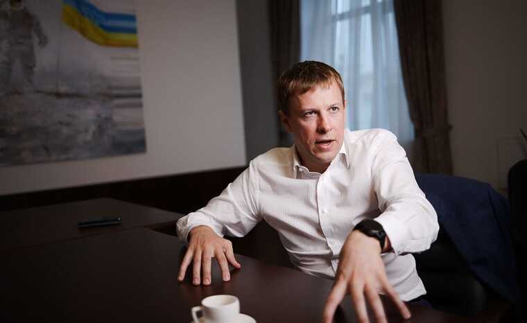 Падіння олігарха з батальйону «Монако»: чи втримається Хомутинник в Україні