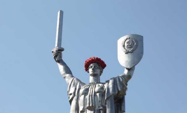 В Киеве на монументе "Родина-мать" появится трезубец, - Ткаченко