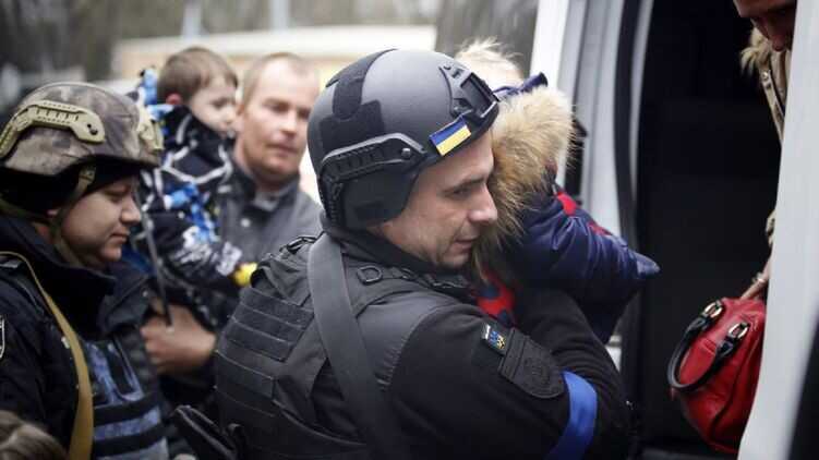 У Мінреінтеграції повідомили, скільки людей евакуювалися з прифронтових регіонів