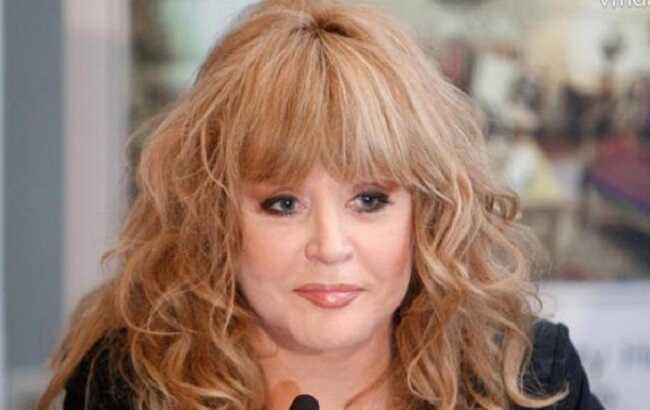 Вайкуле объяснила, зачем Песков целовал руку Пугачевой