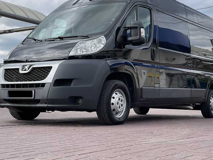 В Черкаській області громада без торгів купила катафалк за 1,5 млн гривень