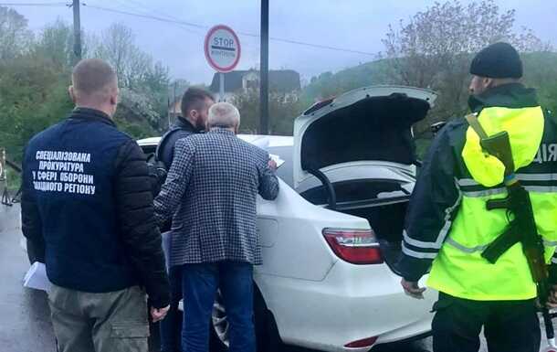 На Прикарпатті підприємець перепродав 20 квартир, які належали Міноборони