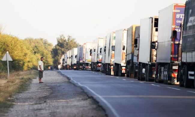 У Києві найближчим часом заборонять заїзд вантажівок під час повітряної тривоги