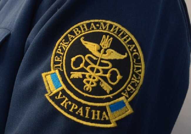 Одеського митника підозрюють у підробці документів про власну мобілізацію