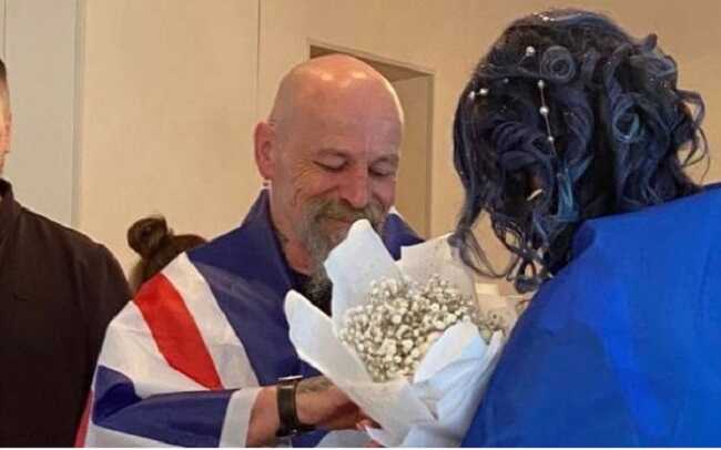 Кохання на війні: у Запоріжжі українка вийшла заміж за військового з Англії