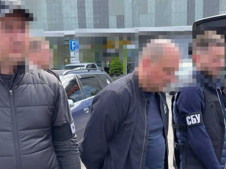 У Дніпрі офіцер поліції вимагав 70 тисяч гривень