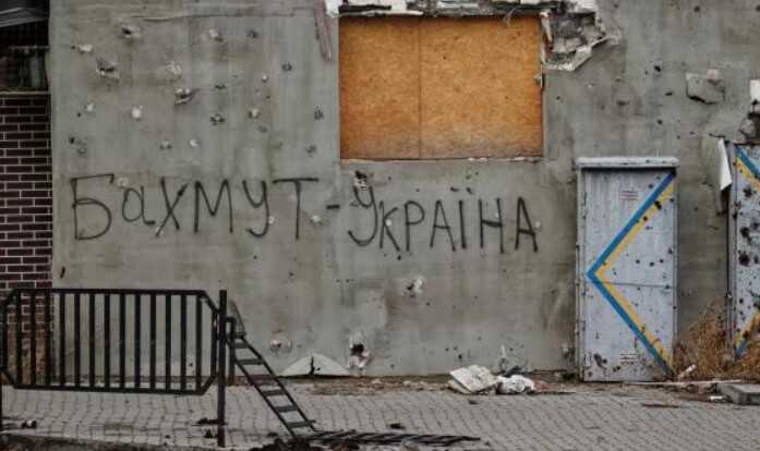 Окупанти влаштували концерт на руїнах Бахмута: Маляр розповіла, що святкували
