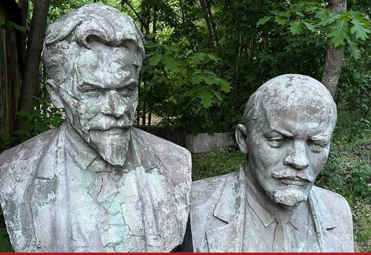 У Києві існує ціле "кладовище" бюстів Леніна та інших радянських діячів