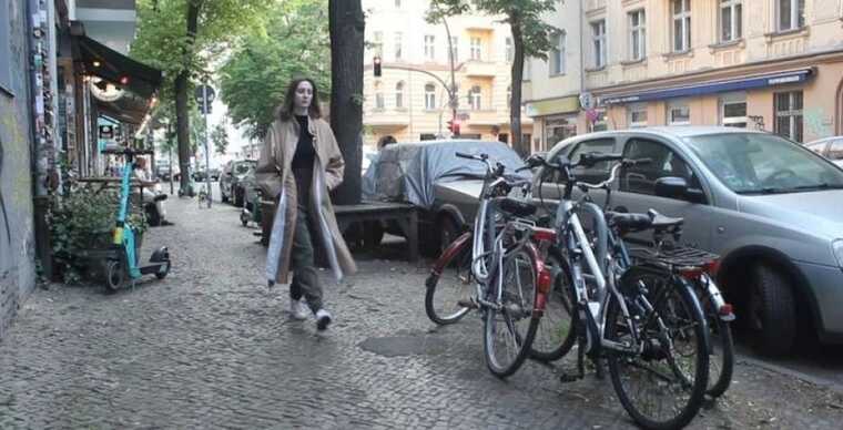 Українська біженка повертається додому, не знайшовши доступного житла у Берліні