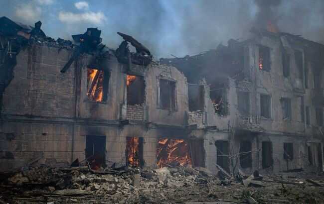 Франція назвала військовим злочином російські удари по Дніпру