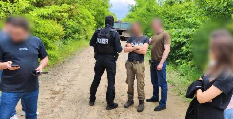 В Одеській області співробітник лісництва вимагав гроші за деревину