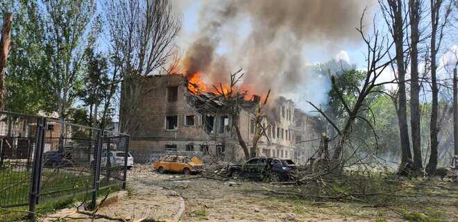 Ракетний удар по Дніпру: кількість постраждалих знову виросла