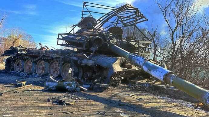 Окупанти втратили понад 2 тисячі танків у війні проти України – Oryx